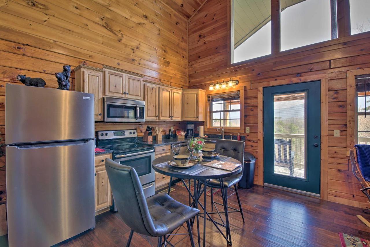 Gatlinburg Cabin With Pool Table And Hot Tub! Kültér fotó
