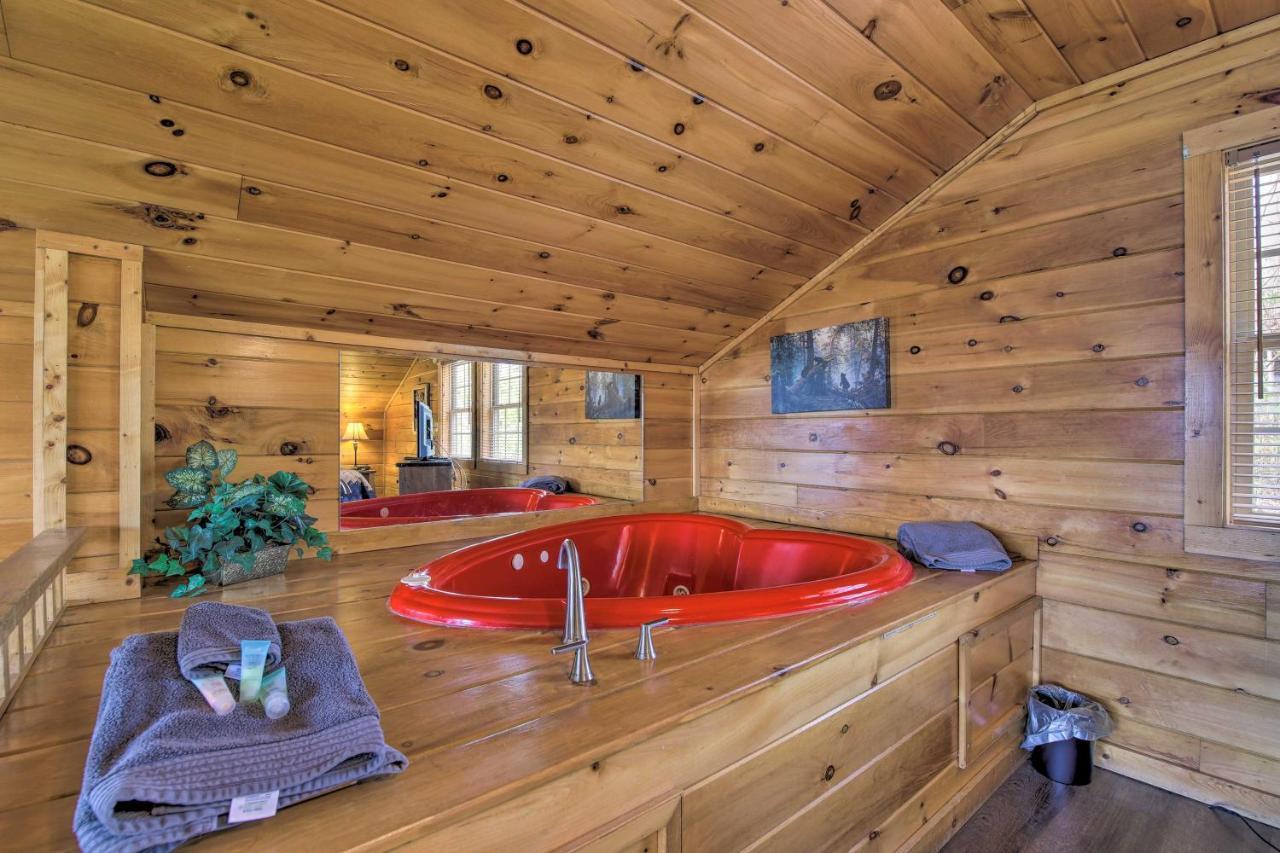 Gatlinburg Cabin With Pool Table And Hot Tub! Kültér fotó
